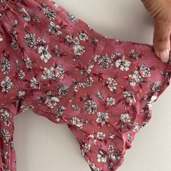 Aeropostale Floral Romper Size Small. Dusty Rose - Picture 4 of 7